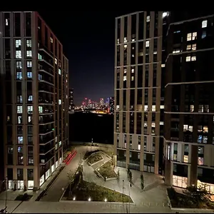 apt-2-bed-luxury-with-parking.cambridgehotelsuk.com/